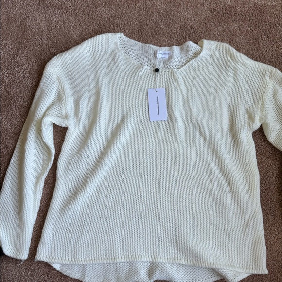 Lovers and Friends Sweater - Picture 2 of 5